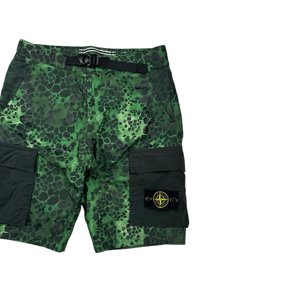 Stone Island 2018 Alligator Green Camo Shorts - 30"