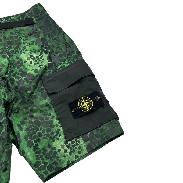 Stone Island 2018 Alligator Green Camo Shorts - 30"