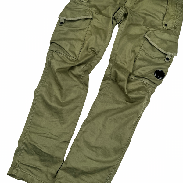 CP Company Green Ergonomic Fit Cargo Trousers - Medium