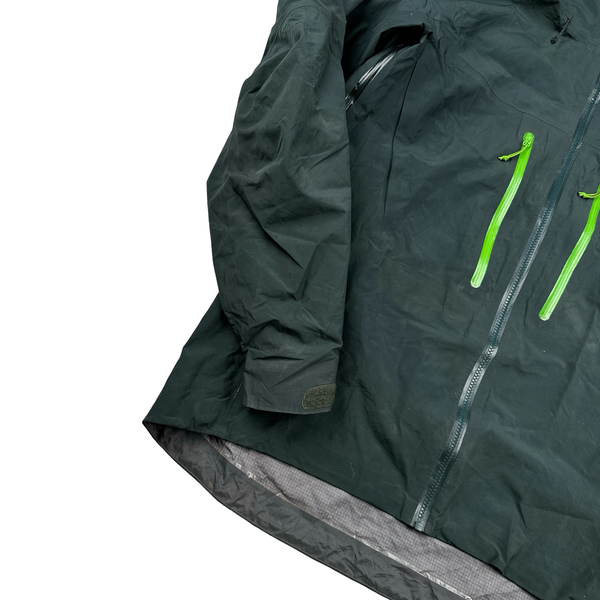 Arcteryx Green Lightweight Gore-tex Pro Zipped Hooded Jacket - Large