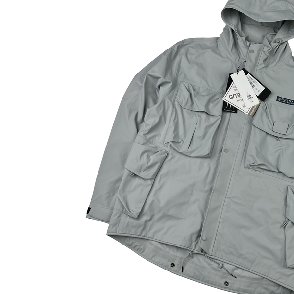 CP Company Grey Gore-tex Infinium Metropolis Multi Pocket Jacket - Large