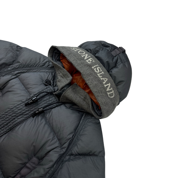 Stone Island 2007 Opaque Nylon Tela Spellout Hood Mesh Badge Long Puffer Jacket - 3XL