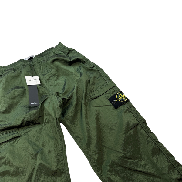 Stone Island 2022 Green Econyl Nylon Metal Trousers - 28"