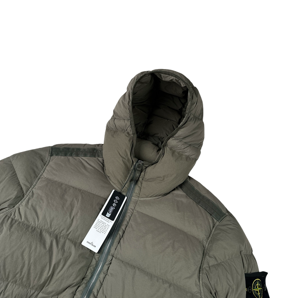 Stone Island 2024 Khaki Seamless Tunnel Nylon Down TC - Large