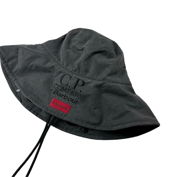CP Company x Barbour Waxed Goggle Bucket Hat - Medium