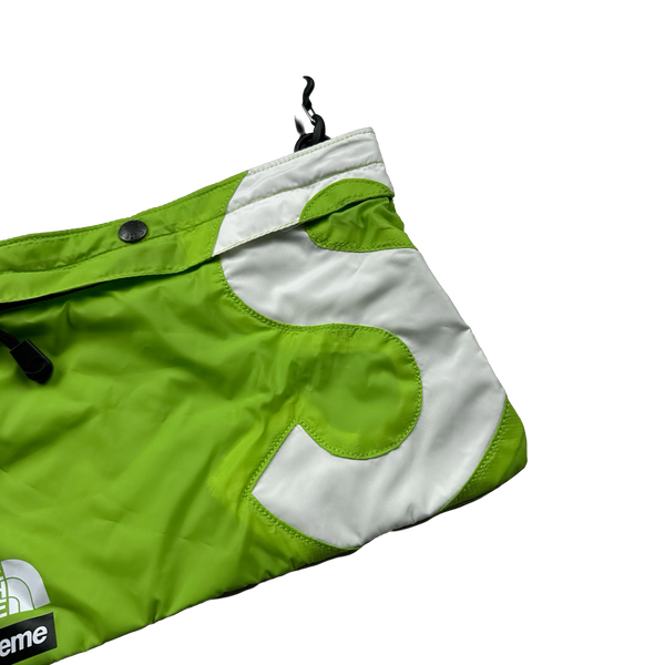 Supreme X North Face Spellout Green Gore-tex Bag