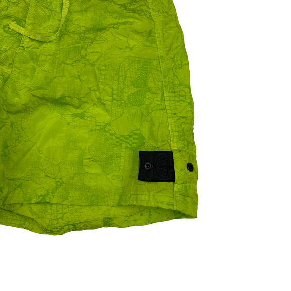 Stone Island Shadow Project 2022 Green Waffle Print Econyl Nylon Metal Shorts - Medium