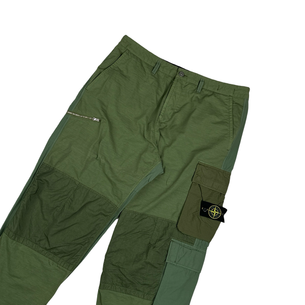 Stone Island 2023 Loose Fit Cargos Green Twill TC Trousers - 38"