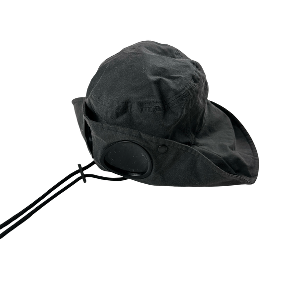 CP Company x Barbour Waxed Goggle Bucket Hat - Medium