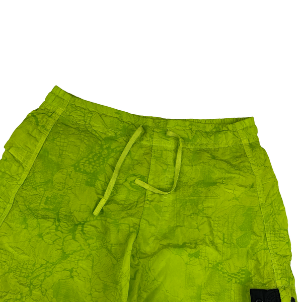 Stone Island Shadow Project 2022 Green Waffle Print Econyl Nylon Metal Shorts - Medium
