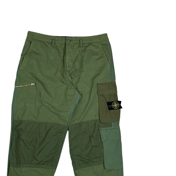 Stone Island 2023 Loose Fit Cargos Green Twill TC Trousers - 38"