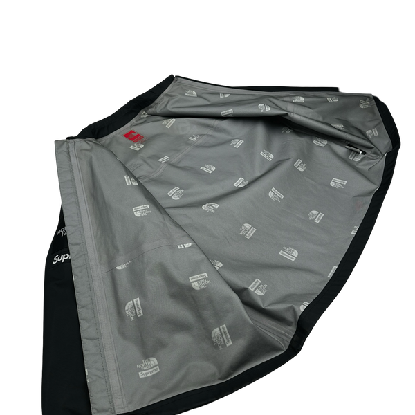 North Face X Supreme Gore-Tex Taped Seam Waterproof Coach Jacket - Small