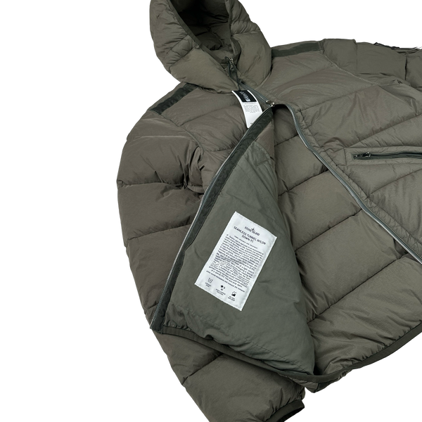 Stone Island 2024 Khaki Seamless Tunnel Nylon Down TC - Large