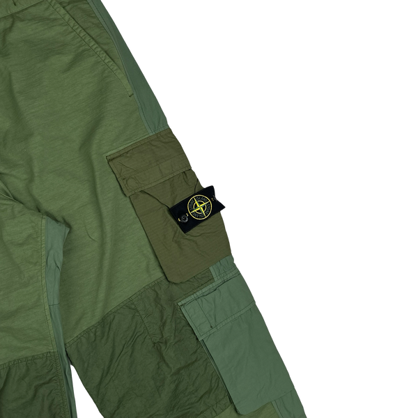 Stone Island 2023 Loose Fit Cargos Green Twill TC Trousers - 38"