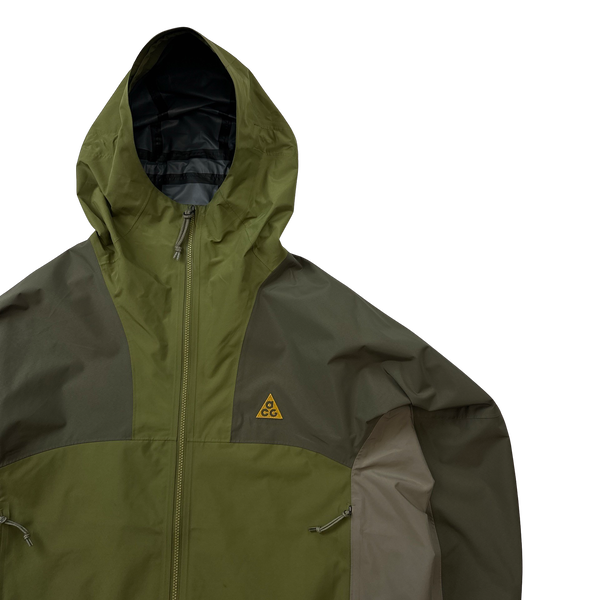 Nike green rain jacket online