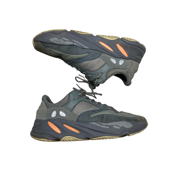 Yeezy Inertia Boost 700 Trainers UK 10.5