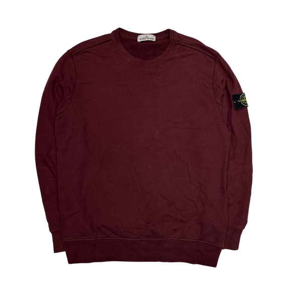 Burgundy stone island jumper outlet